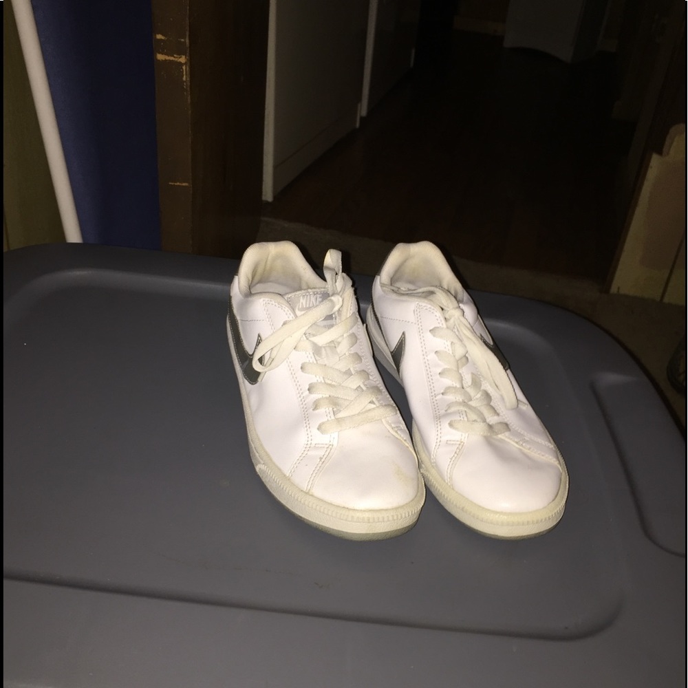 White Nike shoes